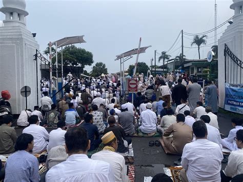 Ribuan Jamaah Hadiri Salat Idul Adha Di Masjid Agung Al Azhar