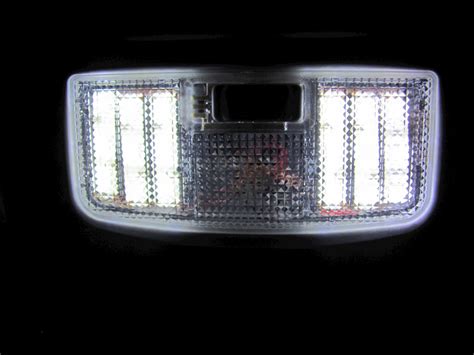 Светодиоды в плафон освещения салона — Lada Гранта (1G), 1,6 л, 2014 ...