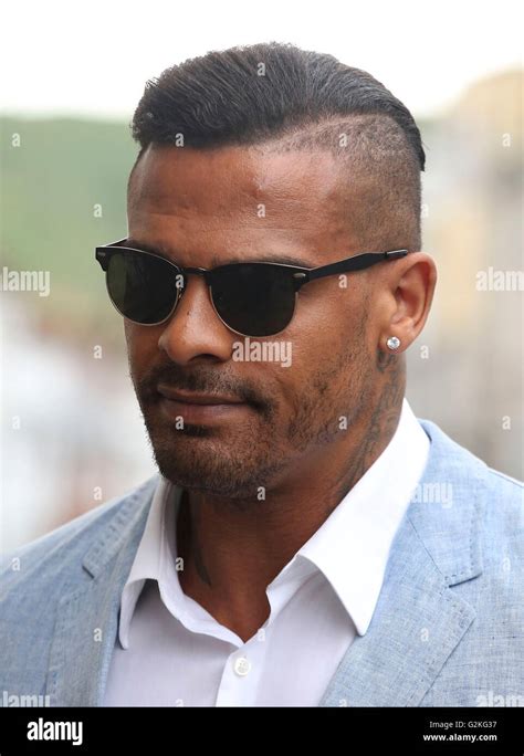 George Kay Enajenado Esposo De La Ex Cantante De Atomic Kitten Kerry