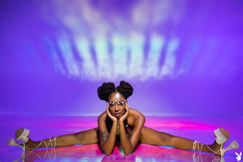 Chocolate Beauty SaBrea Phenix Revealing Her Amazing Nude Body 10 Photos