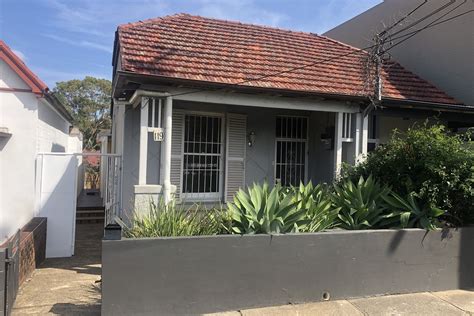 house leased  carlton crescent summer hill