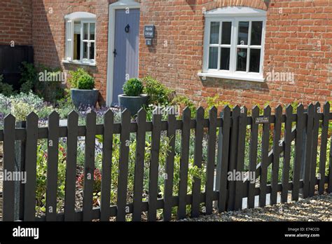 Wooden Garden Fence Stock Photo Alamy