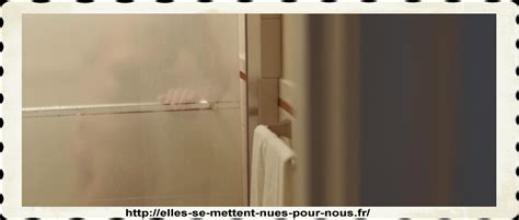 Naked Yvonne Strahovski In Manhattan Night