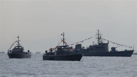 Philippine Navy 120th Anniversary Fleet Review Manila Bay … Flickr