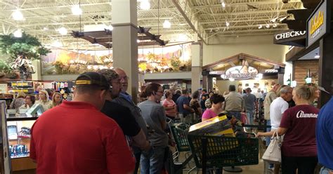 Cabela’s grand opening draws big crowds