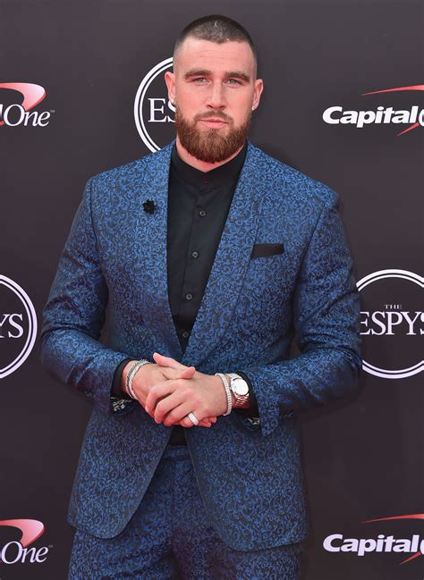 how old travis kelce 1