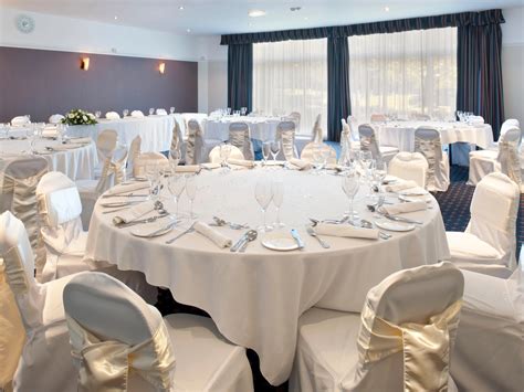 Hotels Near Angel of The North: Holiday Inn Washington