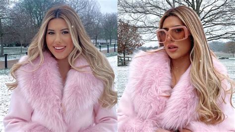 Hot Sexy Dalia Cromwell Bikini Pics