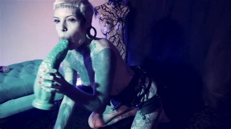 Mari Zombie Versus Big Dildo Pornhub