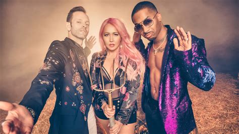 Chingy debuts 'The Woah Down,' a country-rap song with Meg & Tyler: Watch