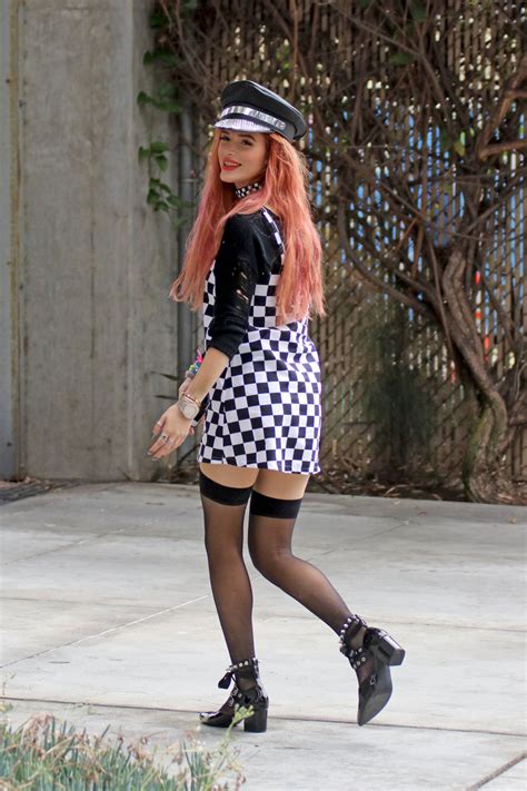 Bella Thorne Legs Hot Celebs Home