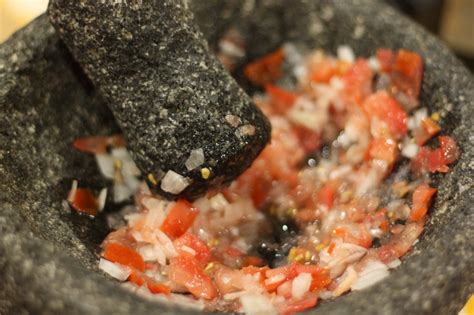 Guacamole De Molcajete And How To Make It Without Fear