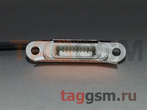 Шлейф для iPad Air / iPad (2017) / iPad (2018) + разъем зарядки (белый)