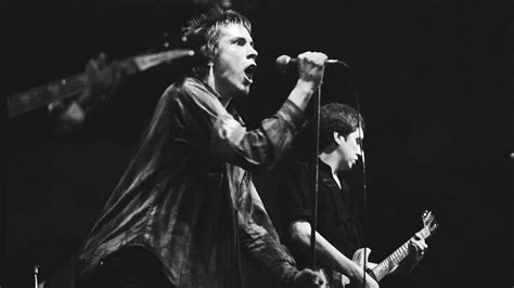 Sex Pistols OUI FM