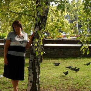 Людмила, 71 год, по знаку зодиака Рыбы хочет познакомиться с парнем в ...