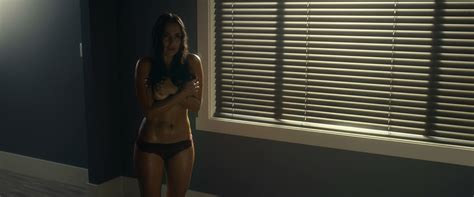 Nude Video Celebs Vivian Ng Nude Liannet Borrego Nude Dragged Across Concrete