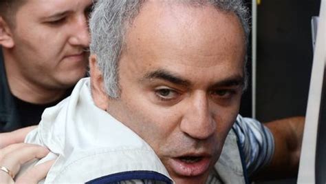 Russie Après les Pussy Riot Garry Kasparov est à son tour victime de