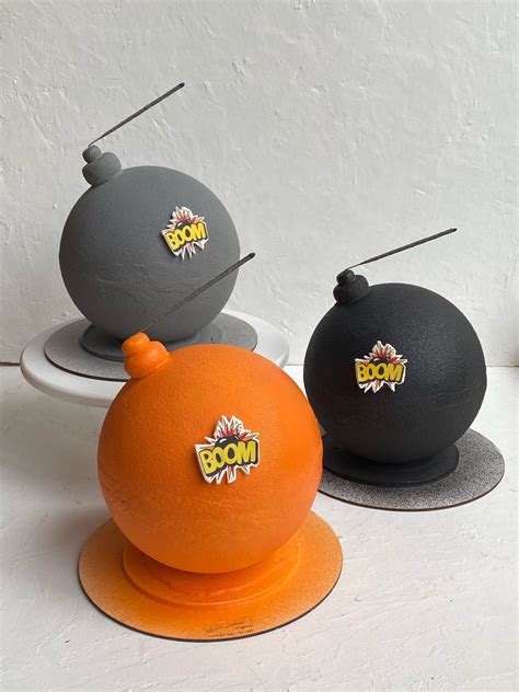 Торт бомба с молотком - 68 фото