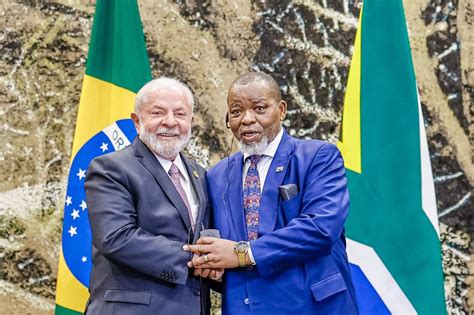 Antes de cúpula do BRICS Lula se reúne líderes do partido de