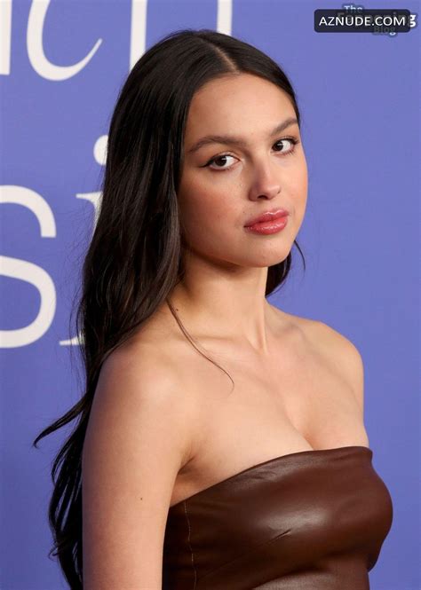 Olivia Rodrigo Sexy Shows Off Her Hot Figure At The Billboard Women In Music Awards In