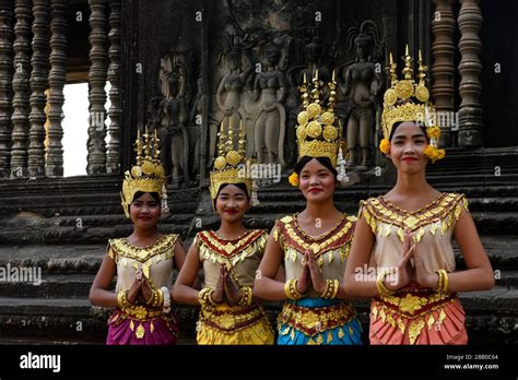 Temple dancer,Apsara dancer in Angkor Wat,Siem Reap Province,Cambodia ...