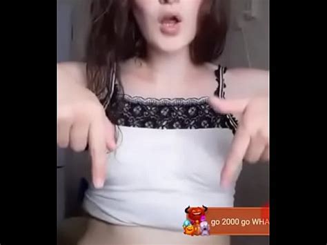 Em gái show hàng Uplive chọt khe XVIDEOS