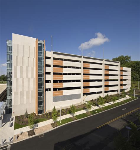 Lankenau Medical Center – Employee Parking Garage | P. Agnes