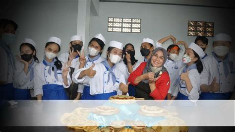 Smk Dharma Paramitha Jakarta Pastry Kelas Xii Htl Full Youtube