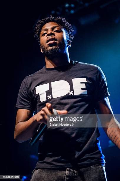 Rapper Isaiah Rashad Photos and Premium High Res Pictures - Getty Images