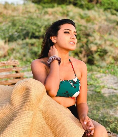 New Hot Sexy Shanudrie Priyasad Bikini Pics