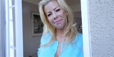Buxom Milf Alexis Fawx Tnaflix