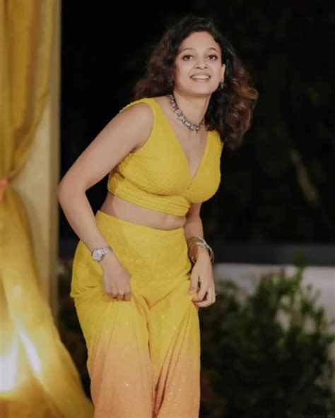 Hot Sexy Nayana Pillai Bikini Pics