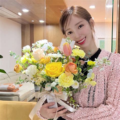 Tài năng xinh đẹp cô nàng đang là hot girl vạn người mê bỗng chốc sụp đổ hình tượng bị bóc