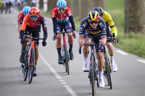 Paris Nice Roglic Passif Evenepoel En Chasse Kooij Vainqueur Au