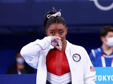 Simone Biles Revela Que Su T A Falleci Inesperadamente Durante Los