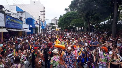 Domingo na Praça da Bandeira reúne público de 15 mil pessoas Jornal