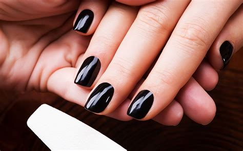 Лаки для ногтей, которые пугают мужчин - Салон красоты SOS Beauty