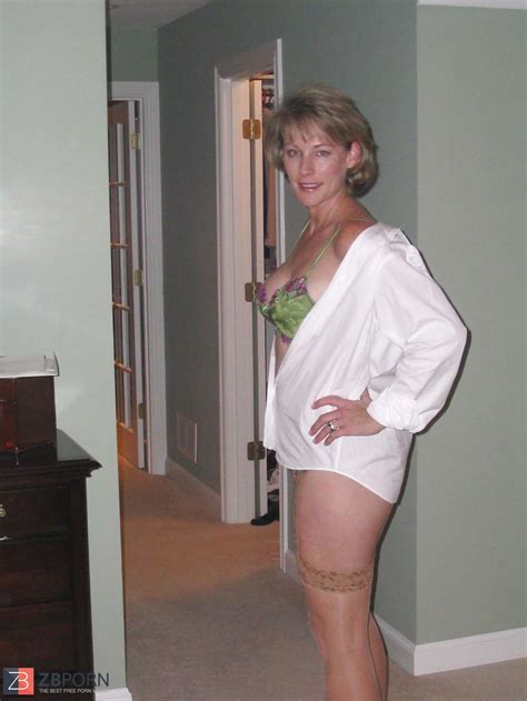 Light Haired Mature Wifey Showcases Off In Front Of Her Spouse ZB Porn