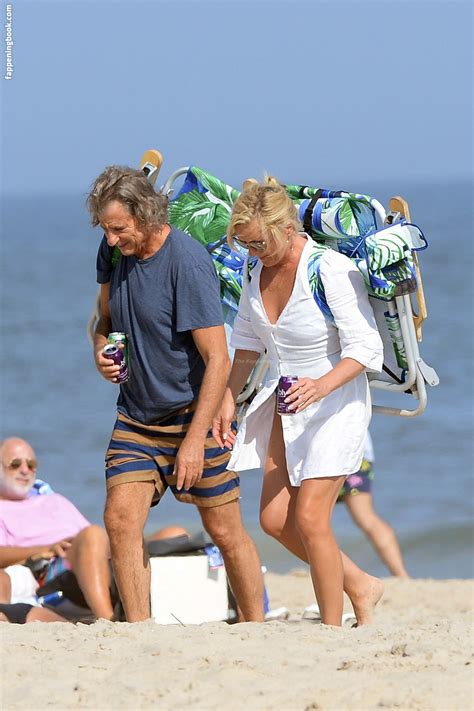 Jane Krakowski Nude OnlyFans Leaks Fappening FappeningBook