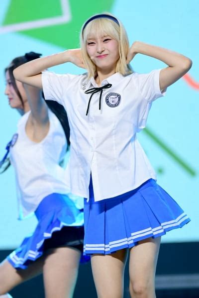 아이칠린 이지 예쁜 미소에 시선강탈 한국경제