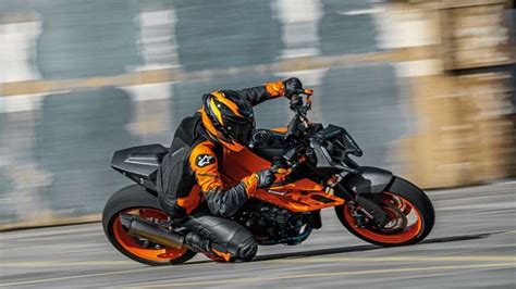 KTM Lancar Duke Hp Naked Kelas Pertengahan Paling Padu EBidMotor