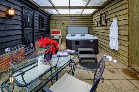 Private Hot Tub In Your Own Covered Garden Room Luxury Holiday Cottages Suffolk Farmhouse