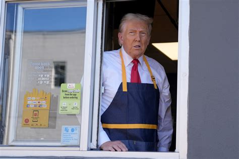 Trumps Mcdonalds Uniform Inspires Tiktok Halloween Costume Trend