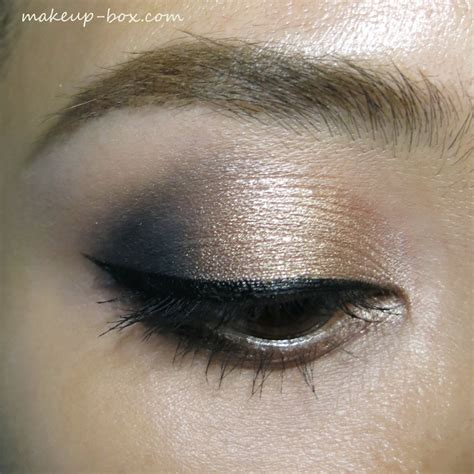 Urban Decay Naked Smoky Palette Swatches And Demo