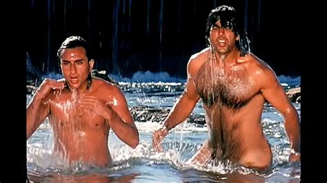 Akshay Kumarand Saif Ali Khan Caught Without Underwear