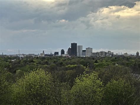 Rochester Skyline | Smithsonian Photo Contest | Smithsonian Magazine