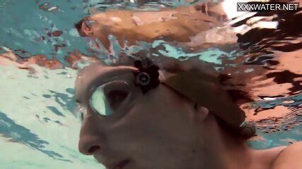 Frances Naughty Girl Emie Amfibia Swims Nude For You