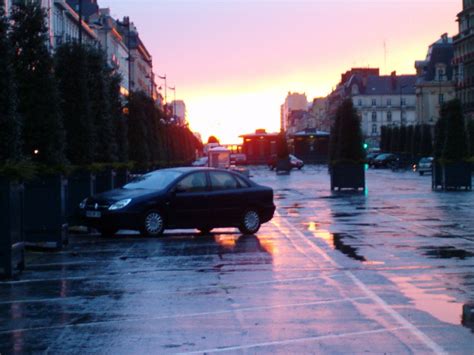 Sunrise over Place de la République Vagabond au chapeau Flickr