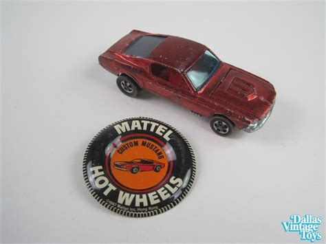 Mattel Hot Wheels Custom Mustang Red With Button A