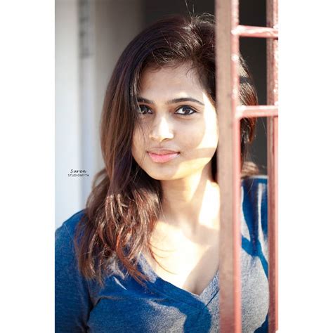 Ramya Pandian Latest Hot Beautiful Photoshoot HD Images